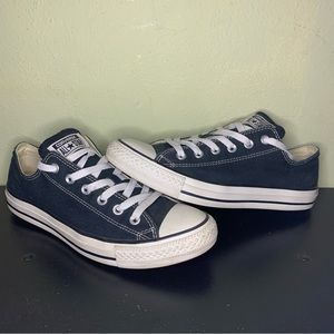 Converse low top classics